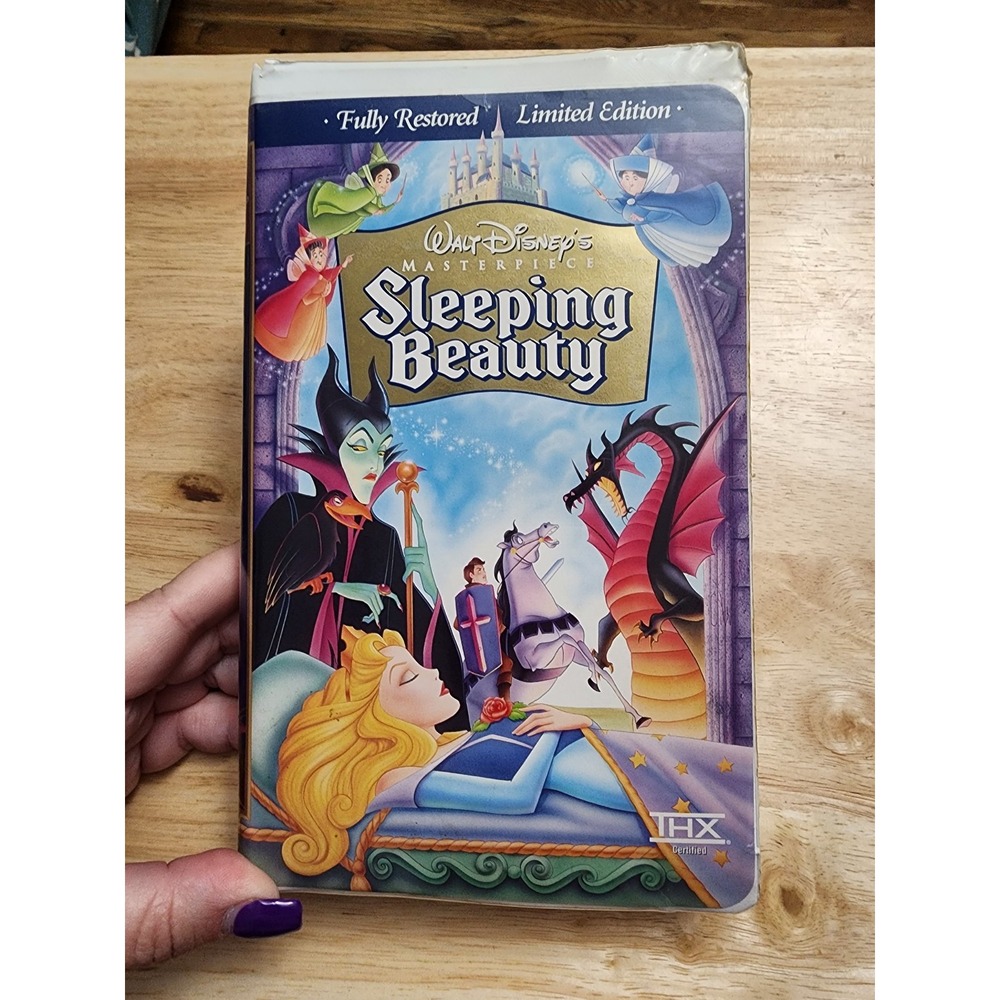 Walt Disney Masterpiece Sleeping‎ Beauty VHS video Cassette Movie Clamshell